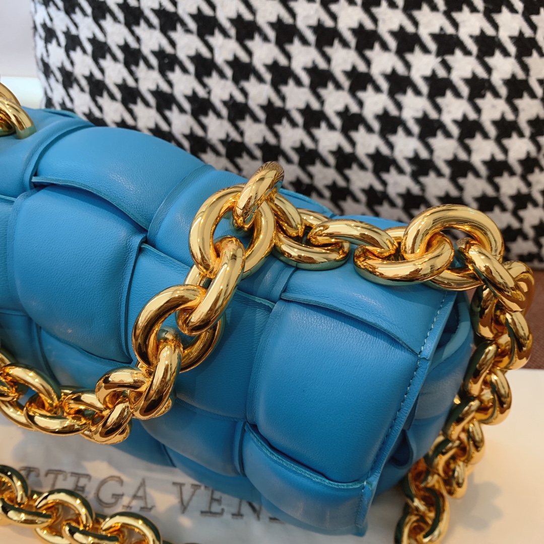 Bottega Veneta Chain Cassette Blue. For Women. Women's Bags 10.2in/26cm - Soul Replicas