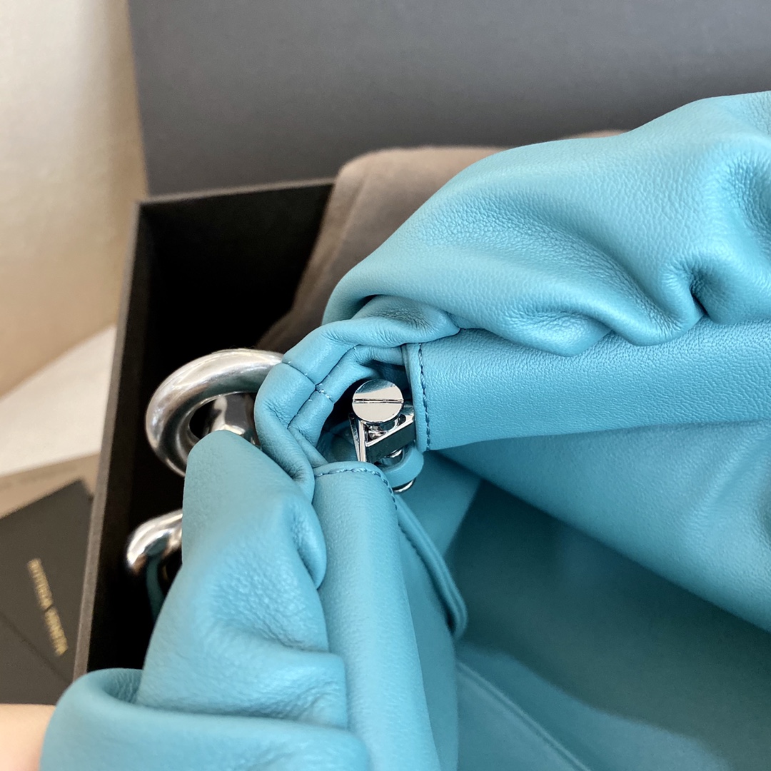 Bottega Veneta Chain Pouch Red. For Women. Women's Bags 12.2in/31cm - Soul Replicas