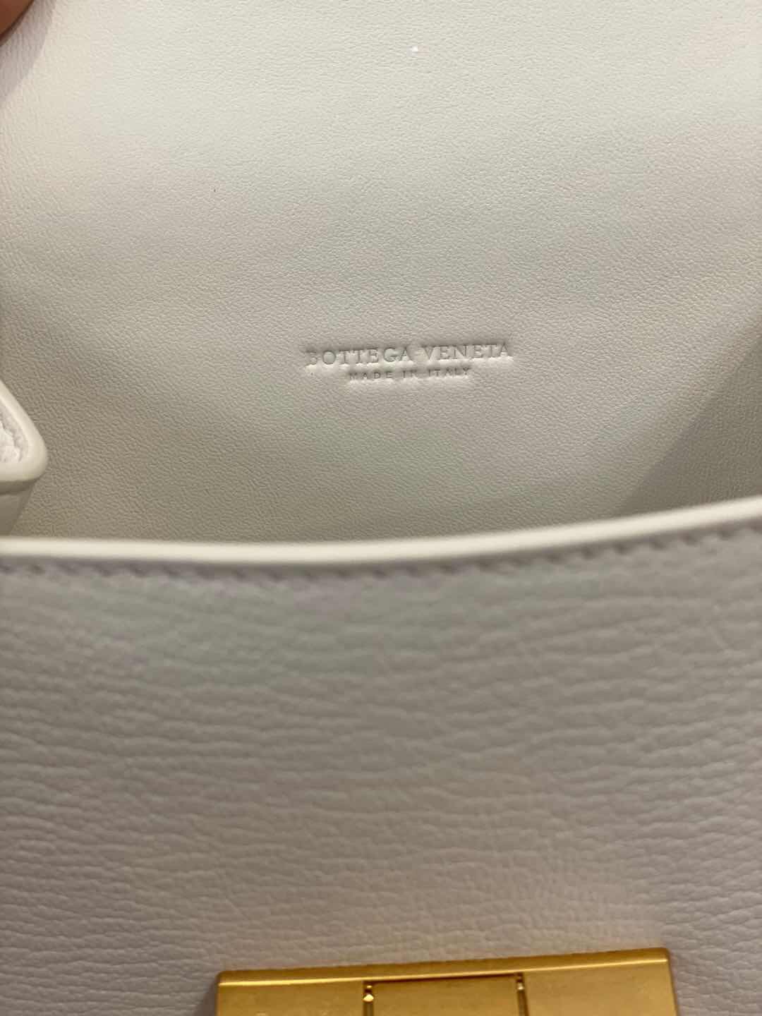 Bottega Veneta Handle Bag White. For Women. Women-s Bags 8.5in/21.5cm - Soul Replicas