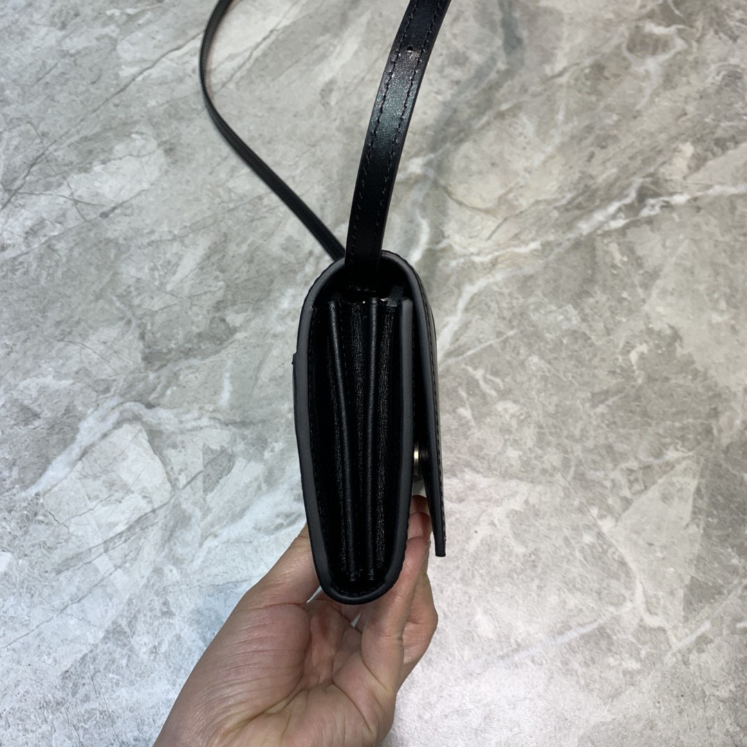 Balenciaga Hourglass Wallet Bag In Black. For Women. Women-s Bags 8in/20cm - Soul Replicas