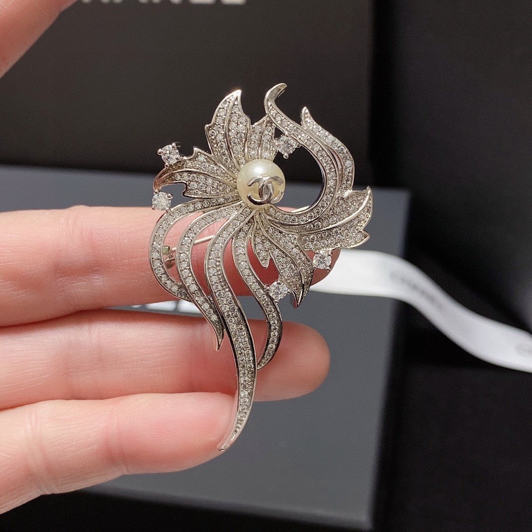 Chanel Brooch - Soul Replicas