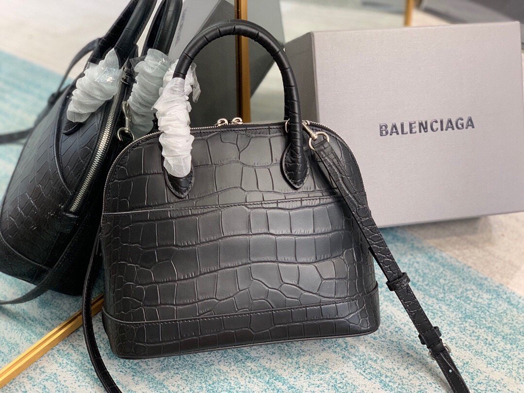 Balenciaga Ville XXS Handbag In Black. For Women. Women-s Bags 8.6in/22cm - Soul Replicas