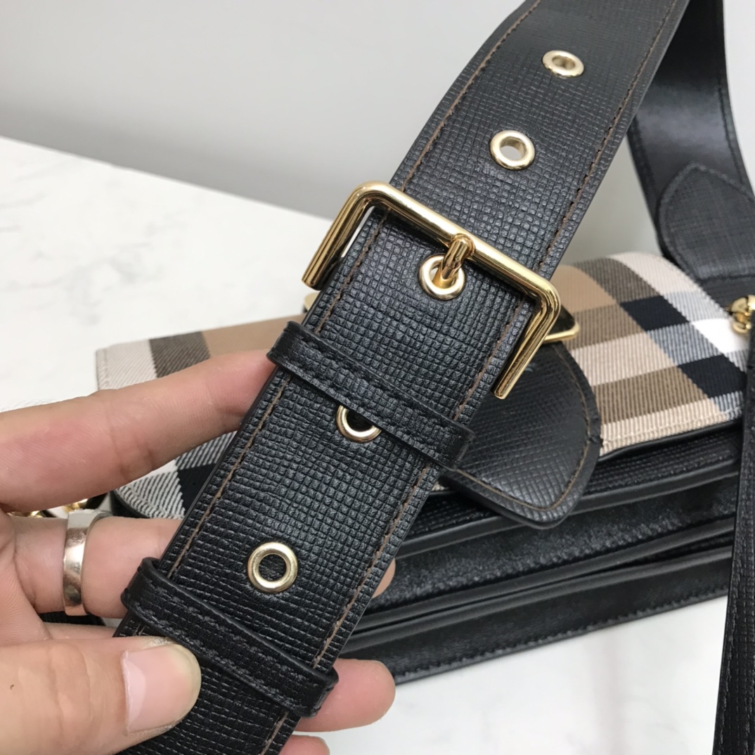 Burberry Small Bridle House Check And Buckle Crossbody Black For Women. Women-s Bags 7.8in/20cm - Soul Replicas