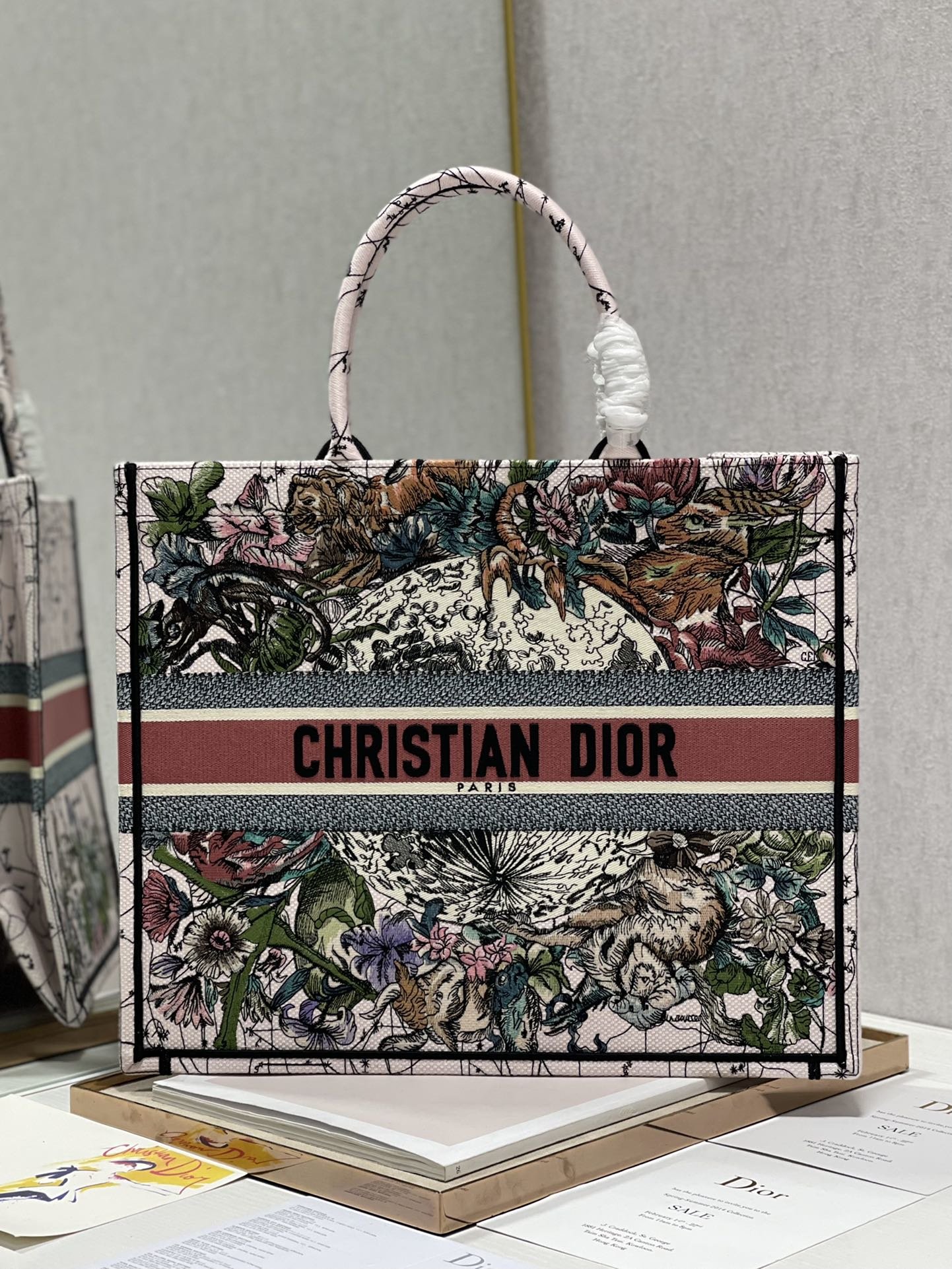 Christian Dior Large Dior Book Tote Multicolor Dior Constellation Embroidery. Multicolor. For Women Women's Handbags. Shoulder Bags. 42cm CD - Soul Replicas