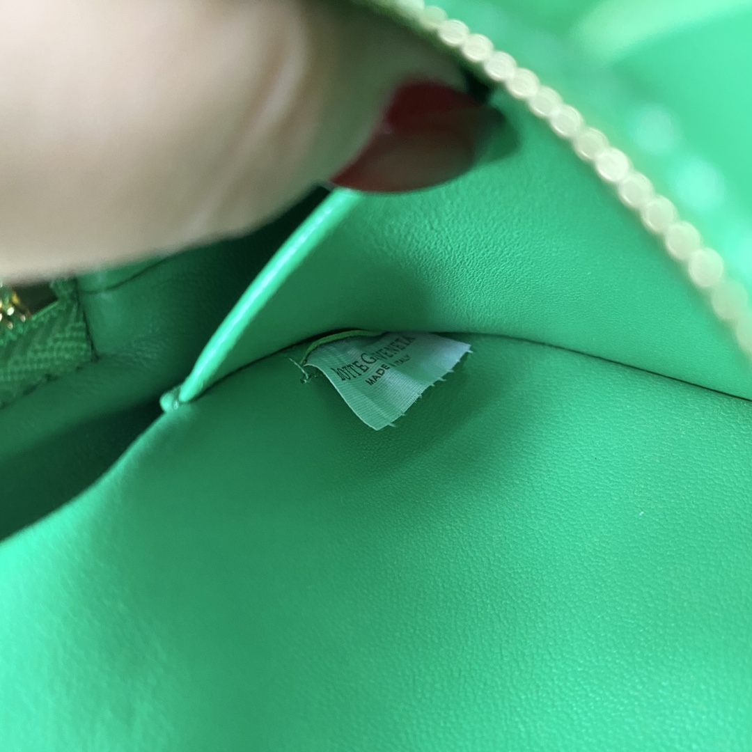 Bottega Veneta Mini Loop Camera Bag Green. For Women. Women's Bags 6.7in/17cm 680254V1G113722 - Soul Replicas