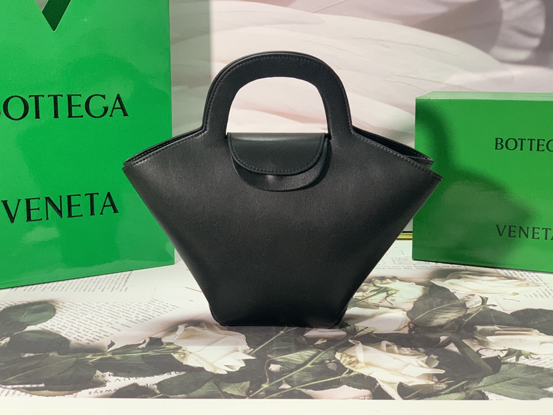 Bottega Veneta Handle Bag Black. For Women. Women's Bags 12.6in/32cm - Soul Replicas