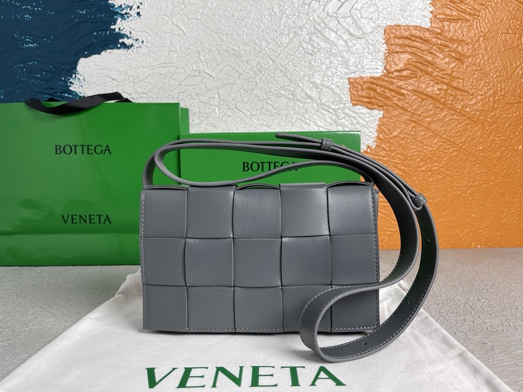 Bottega Veneta Cassette Thunder. For Women. Women's Bags 9.1in/23cm 578004VMAY11242 - Soul Replicas