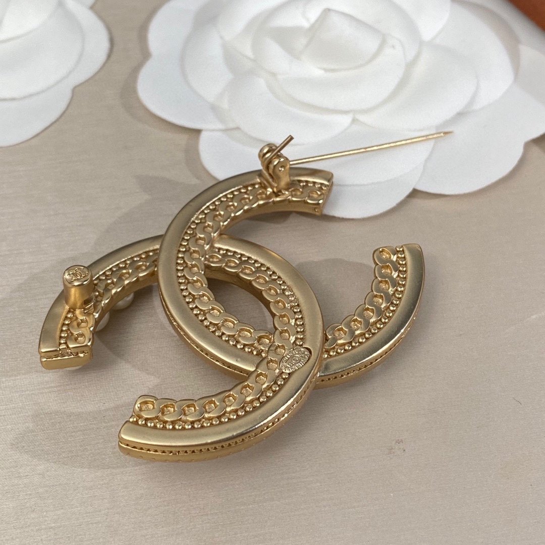 Chanel Brooch - Soul Replicas