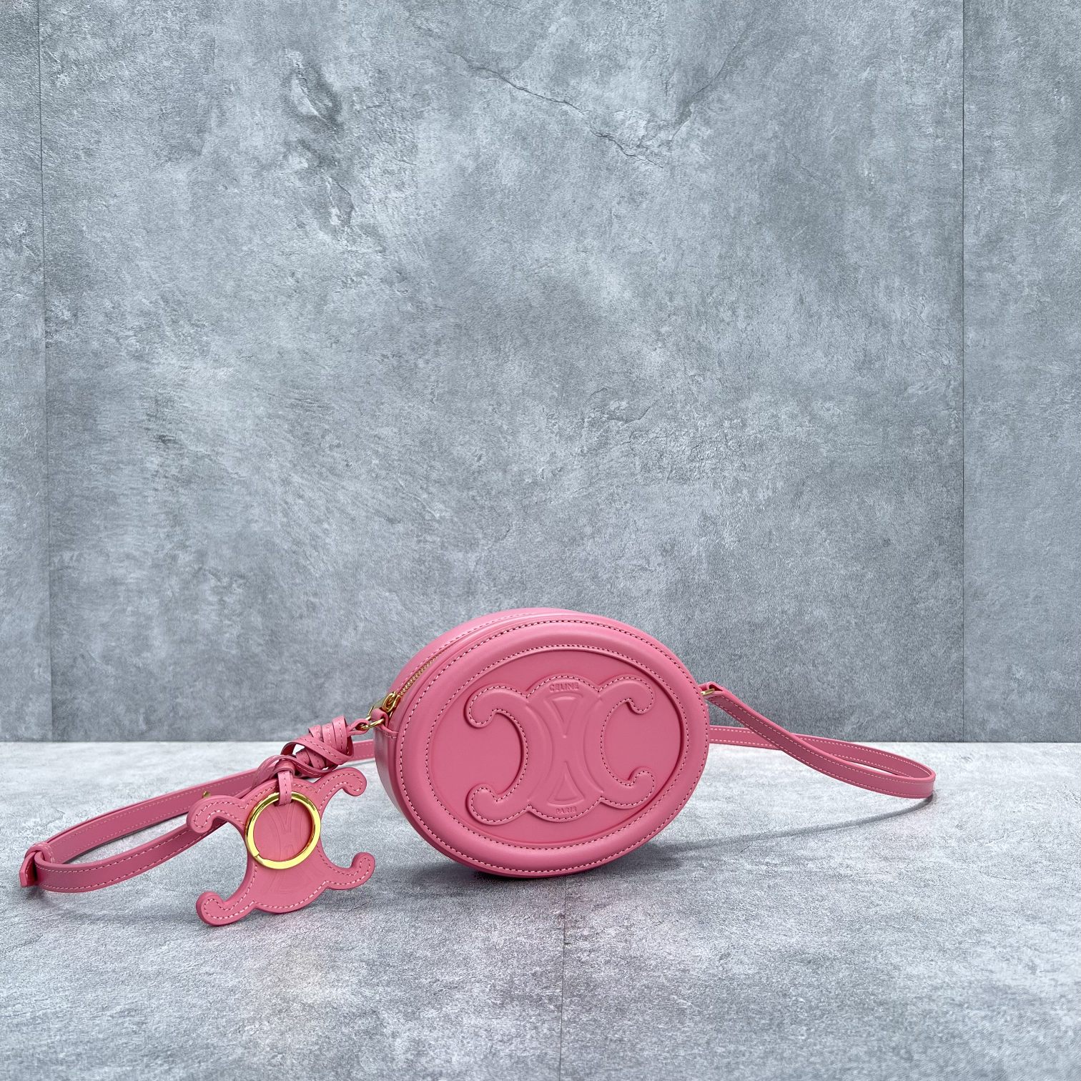 Celine Crossbody Oval Purse Cuir Triomphe PiNike For Women 6in/16cm 10I703DPQ.27LK - Soul Replicas