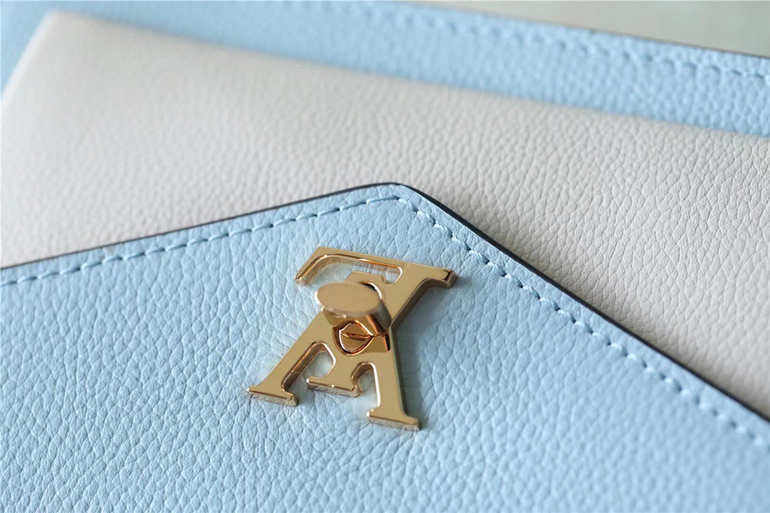 Louis Vuitton Mylockme Chain Pochette Bleu Nuage Blue For Women. Women-s Handbags. Shoulder and Crossbody Bags 7.5in/19cm LV M81436 - Soul Replicas