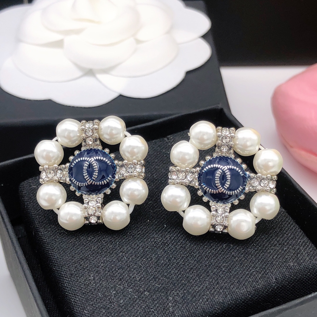 Chanel Earrings - Soul Replicas