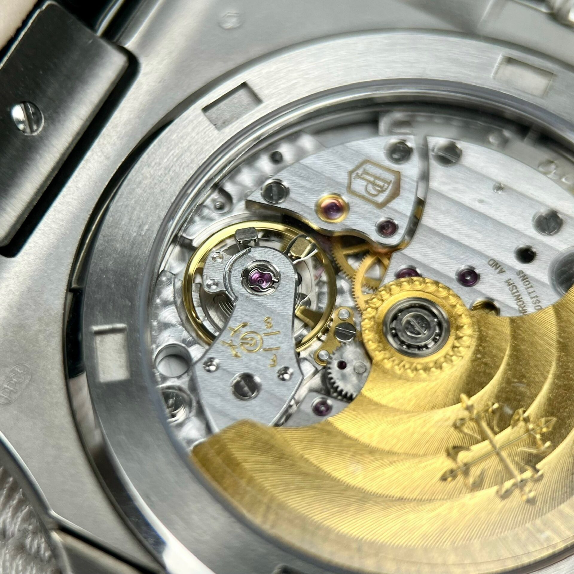 Patek Philippe Nautilus 5711 Replica Watch Leather Strap Green Dial 40mm - Soul Replicas