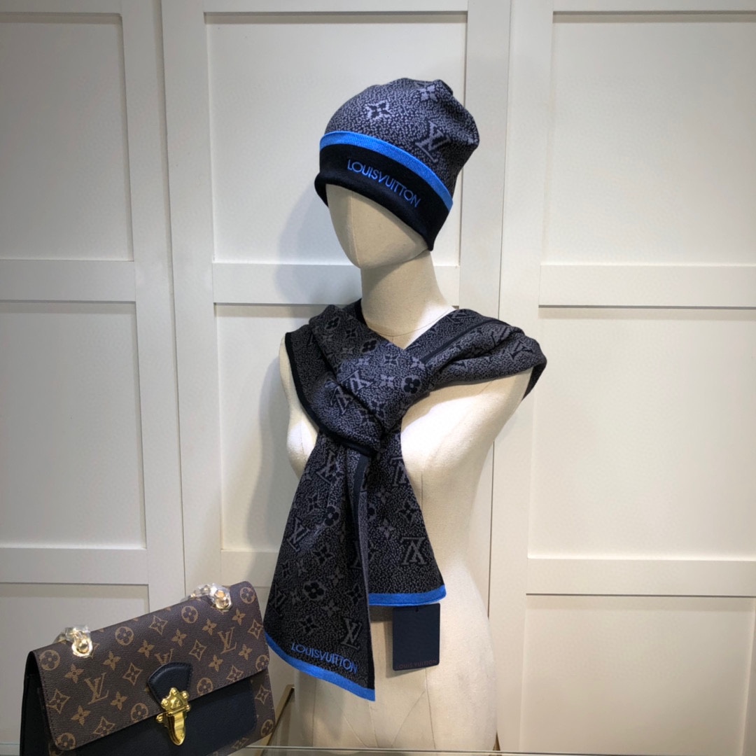 Louis Vuitton Beanie & Scarf Set In Black - Soul Replicas