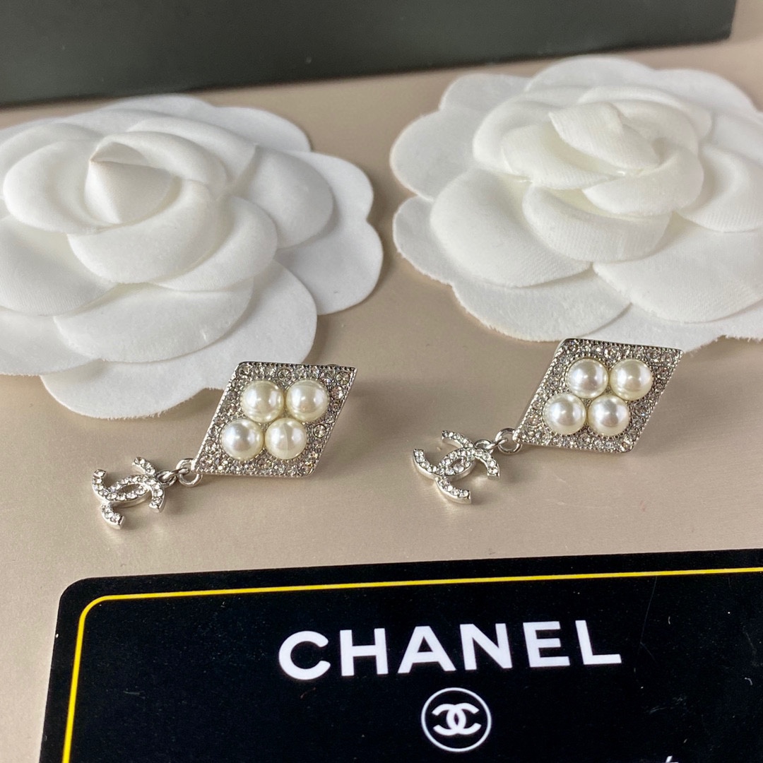 Chanel Earrings - Soul Replicas