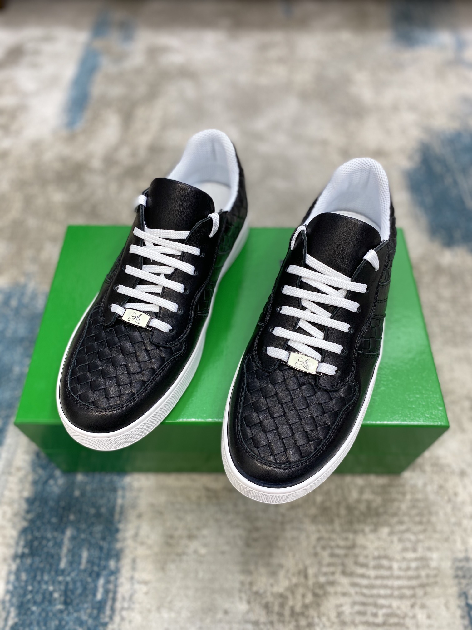 Bottega Veneta Men's With Wave Line Sneakers Black For Men - Soul Replicas