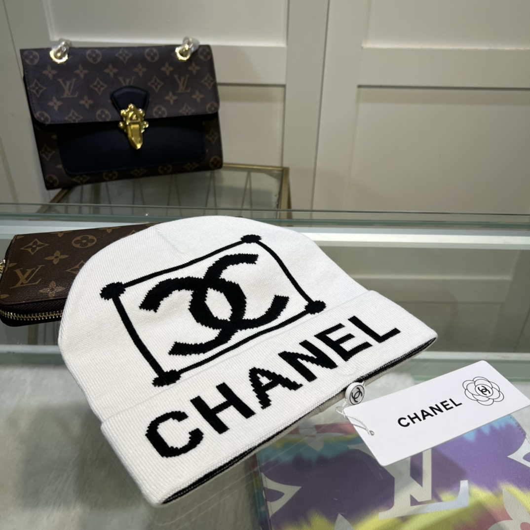 Chanel Beanie In White - Soul Replicas