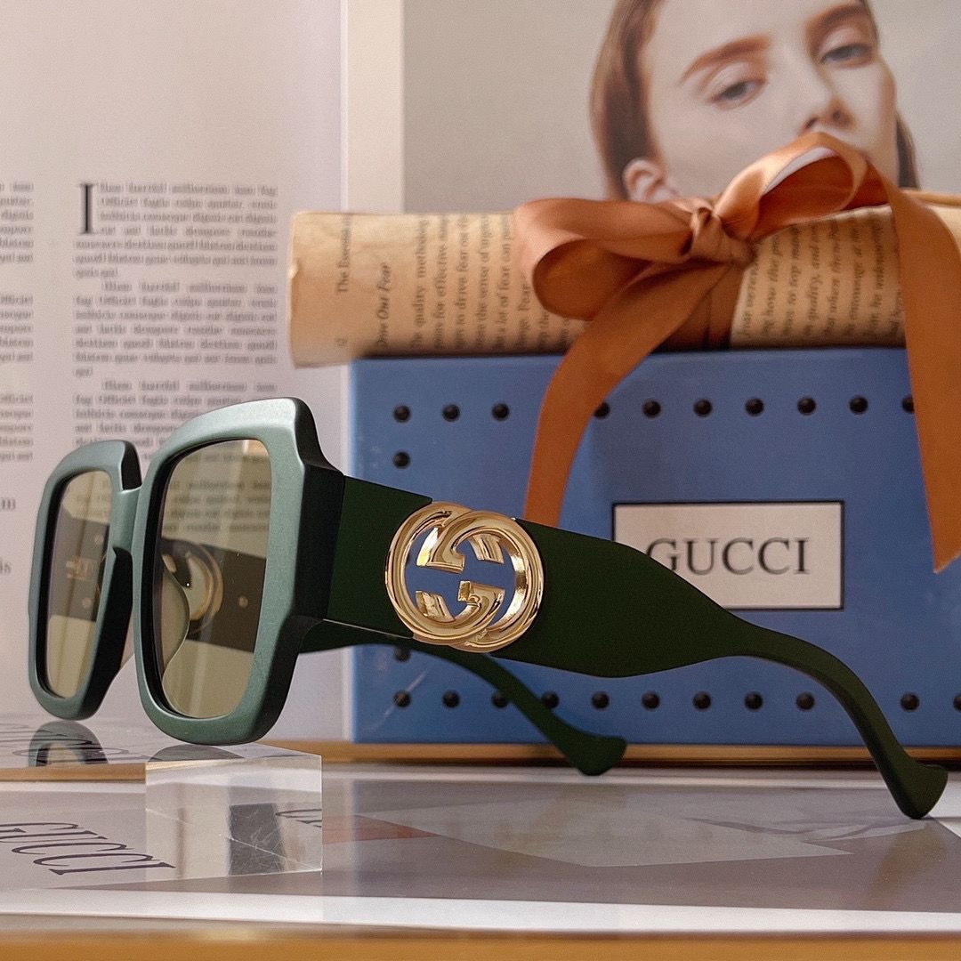 Gucci Rectangular Frame Sunglasses - Soul Replicas