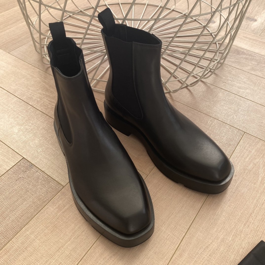 Givenchy Chelsea Boots In Smooth Box Black For Men GVC  BH6033H0VG-001 - Soul Replicas