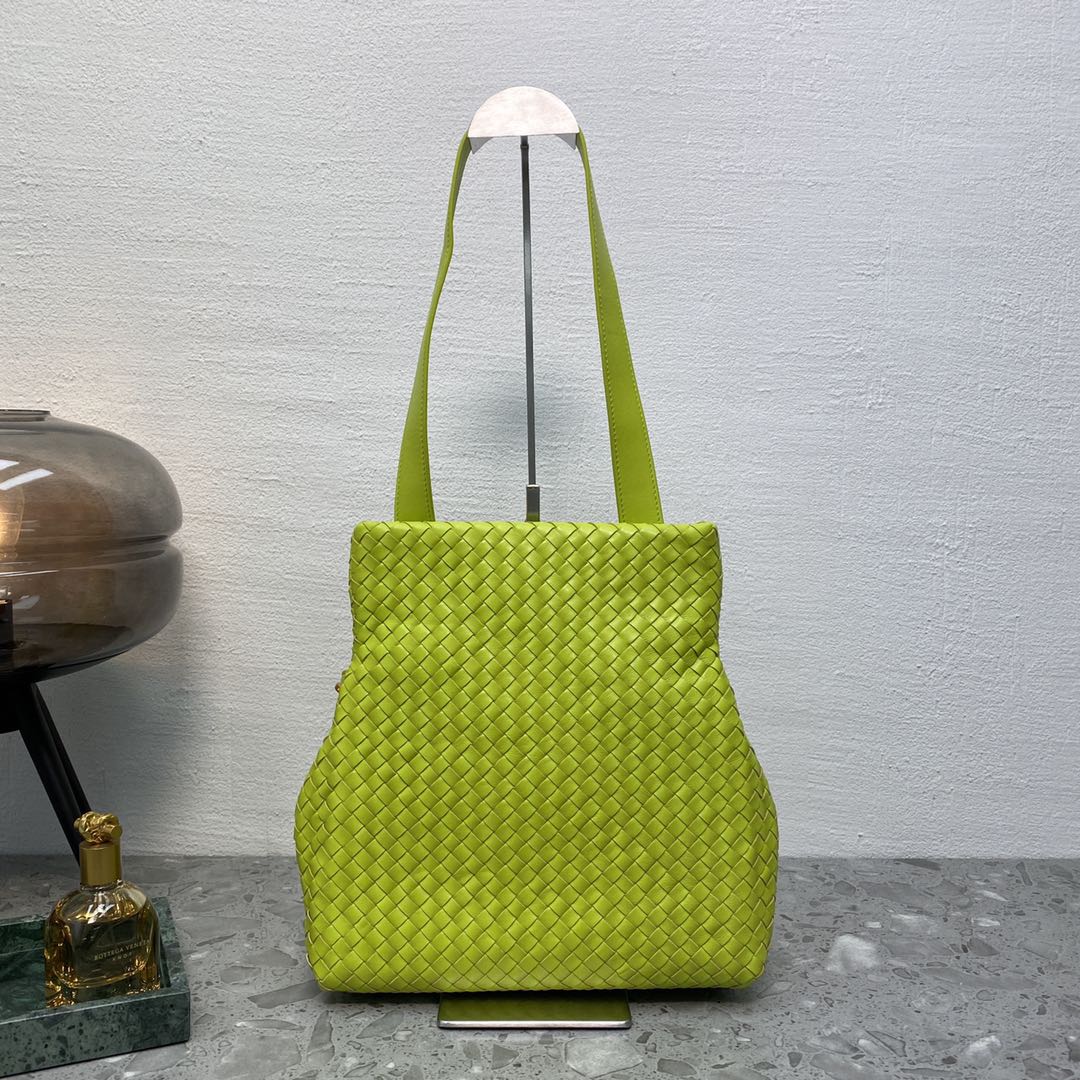 Bottega Veneta Intrecciato Shoulder Bag Neon Green. For Women. Women's Bags 10.2in/26cm - Soul Replicas