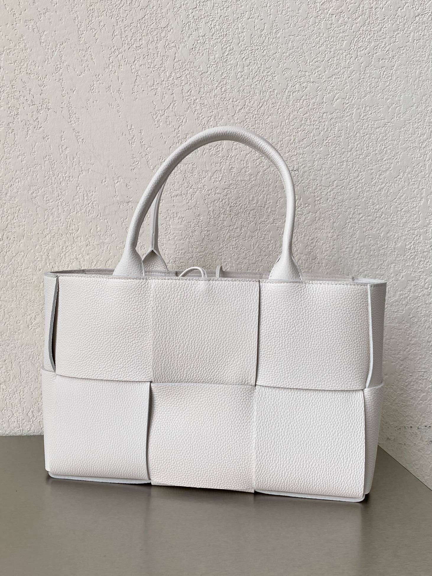 Bottega Veneta Arco Tote Bag For Women 11.8in/30cm In Chalk 652867VCP119009 - Soul Replicas