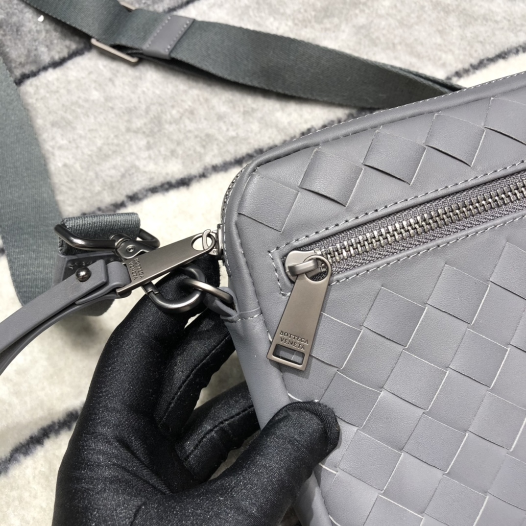 Bottega Veneta Classic Intrecciato Gray. For Women. Women's Bags 9.6in/24.5cm - Soul Replicas