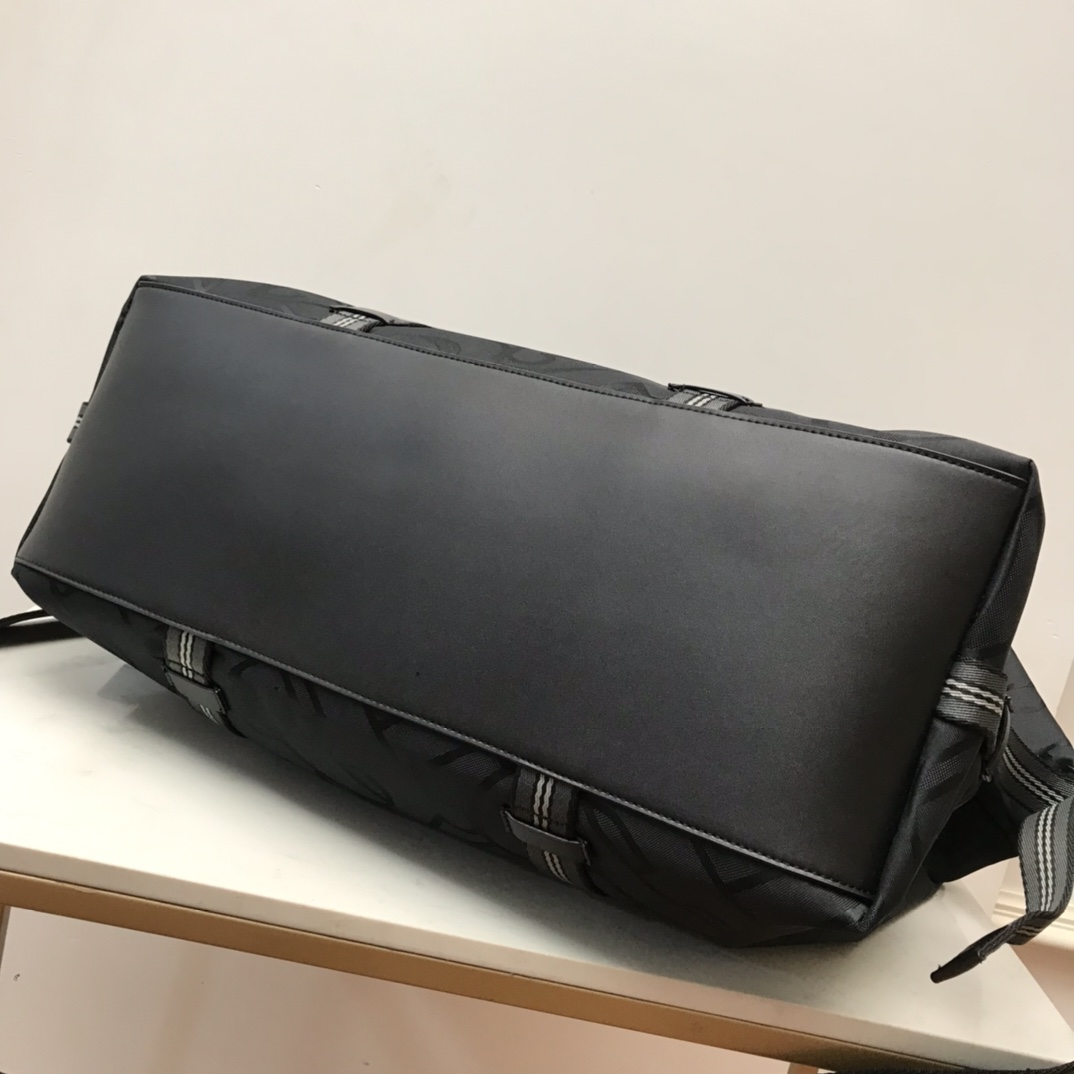 Burberry Monogram Recycled Polyester Jacquard Holdall Black For Men. Men-s Bags 19.7in/50cm - Soul Replicas