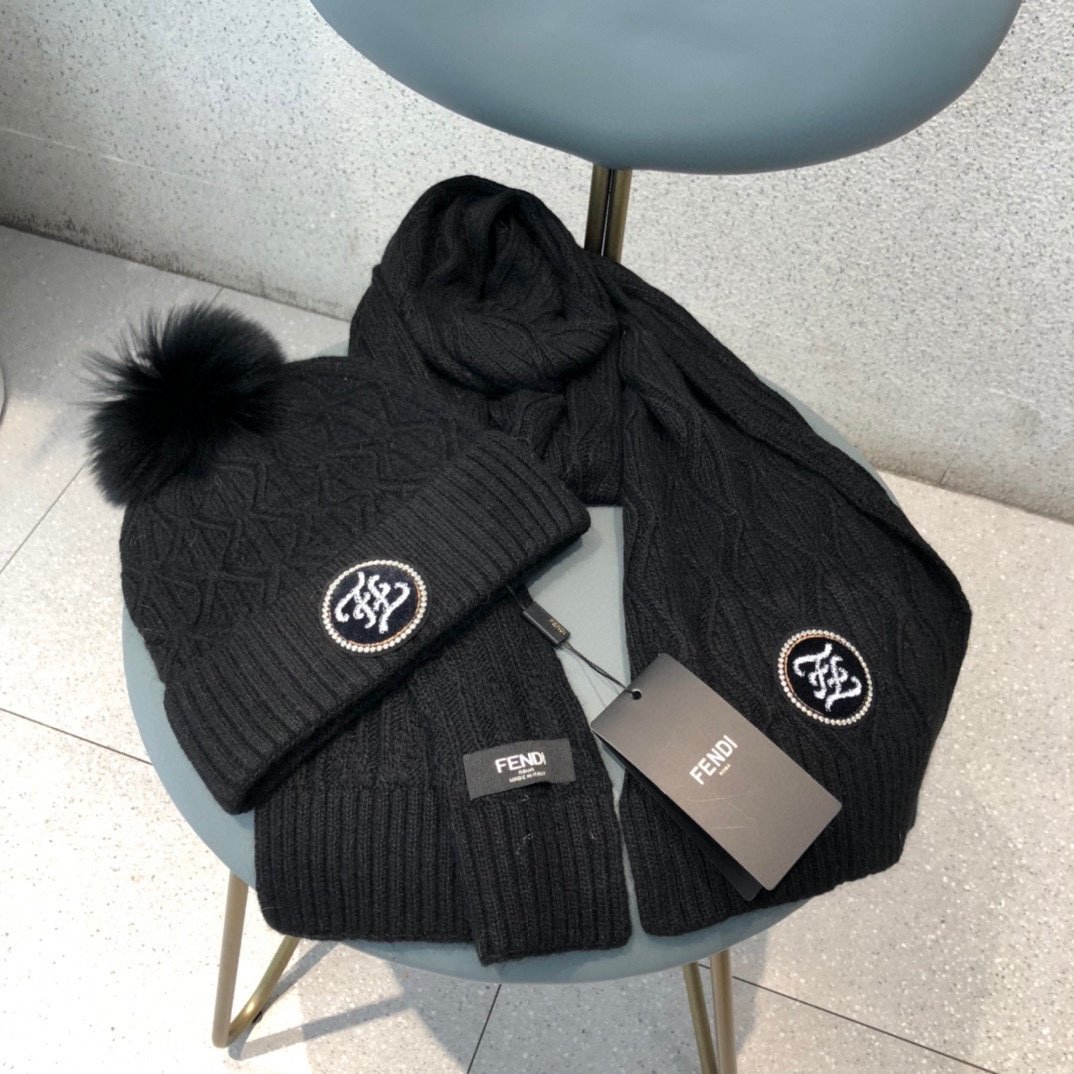 Fendi Beanie & Scarf Set In Black - Soul Replicas