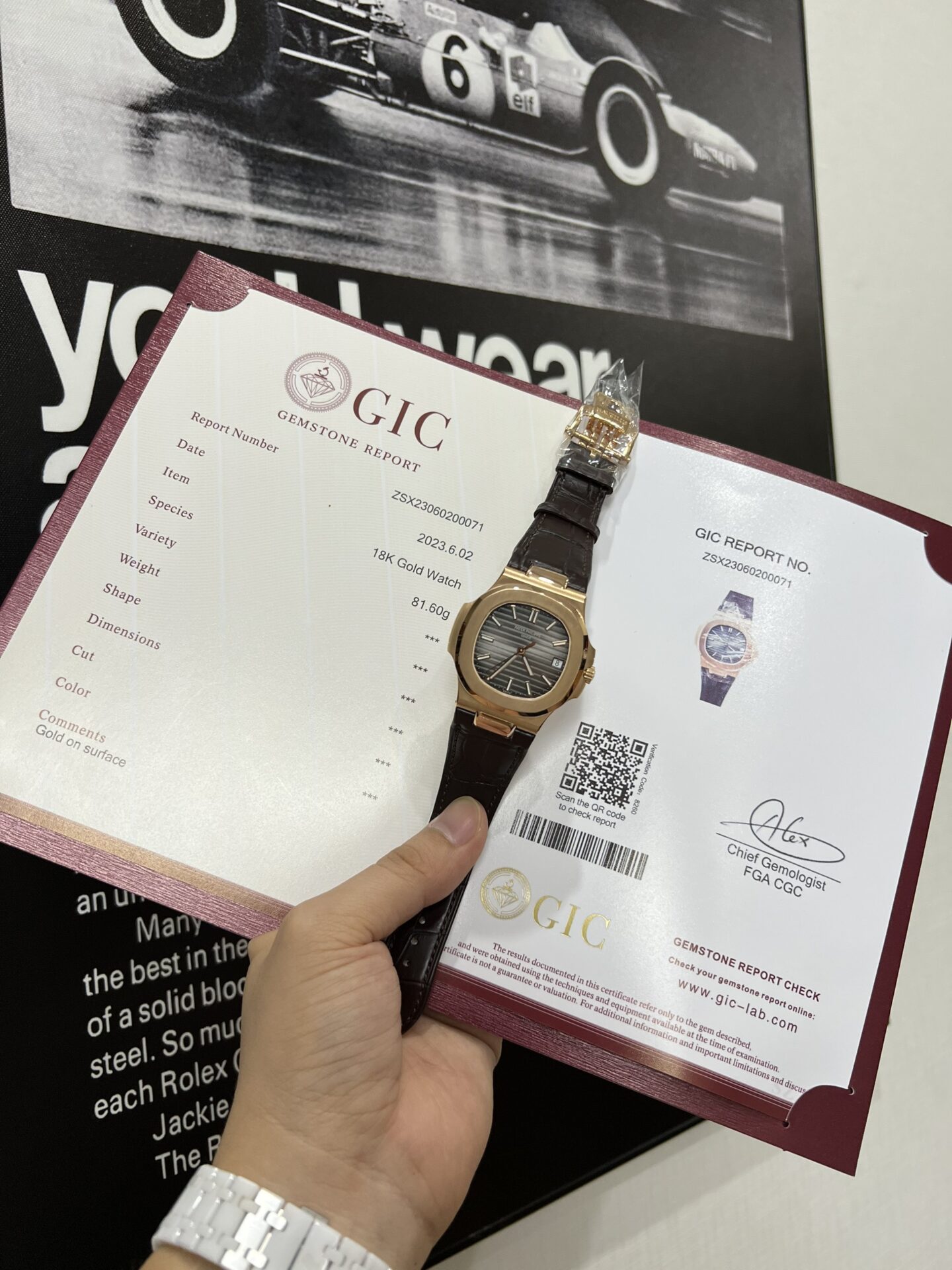 Patek Philippe Nautilus 5711 Replica Watch Gold Wrapped 3K Factory 40mm - Soul Replicas