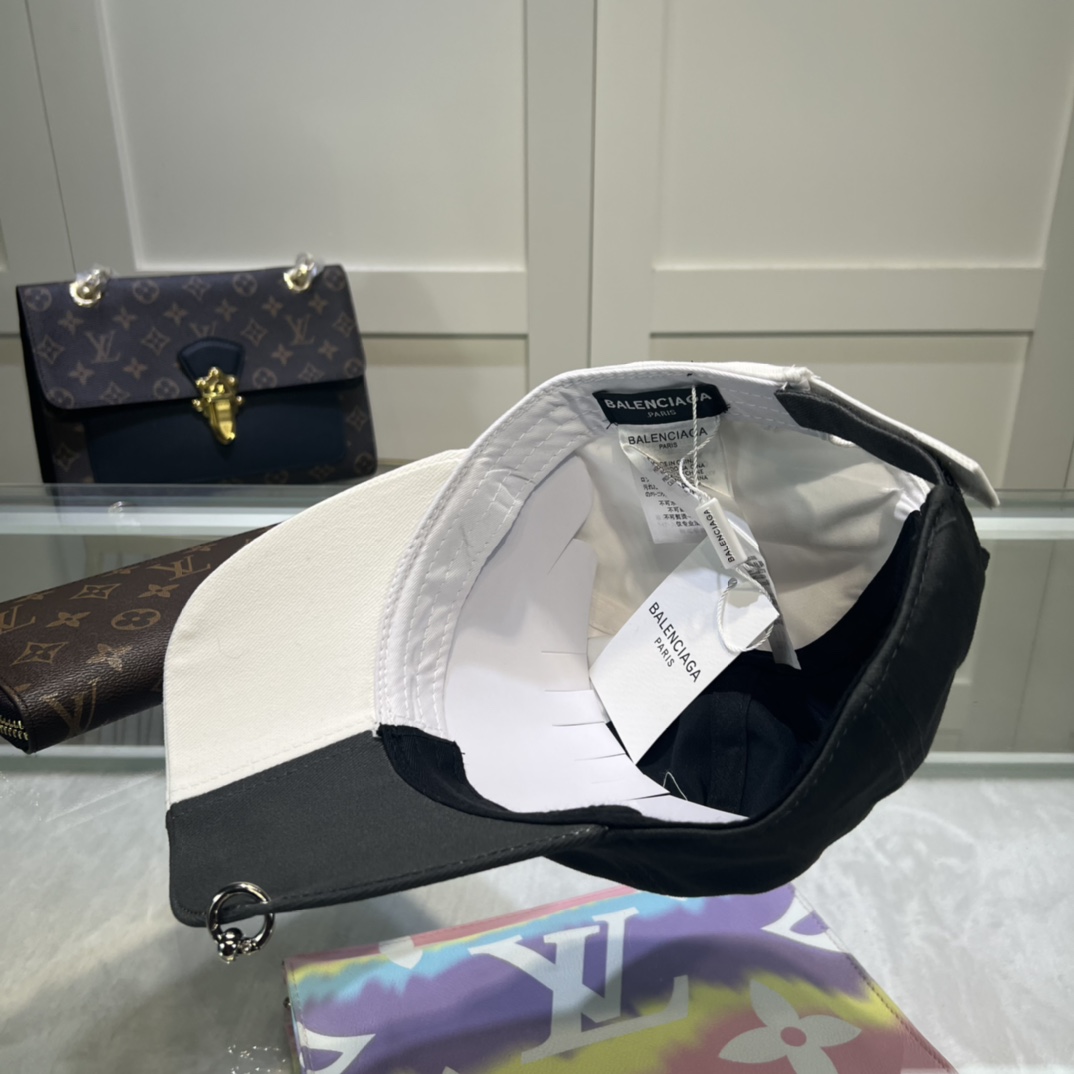 Balenciaga Logo Cap Black/White Cap - Soul Replicas