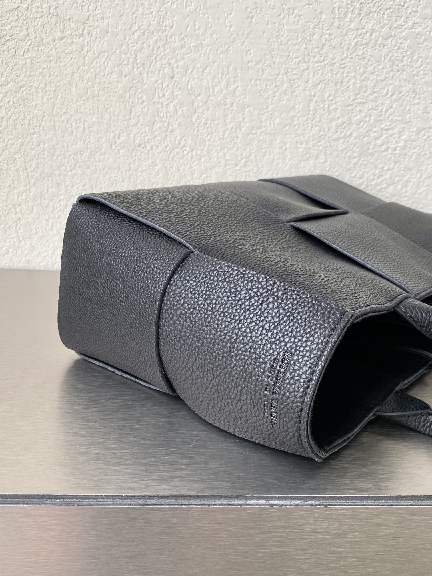 Bottega Veneta Arco Tote Bag For Women 11.8in/30cm In Black 652867VCP118425 - Soul Replicas