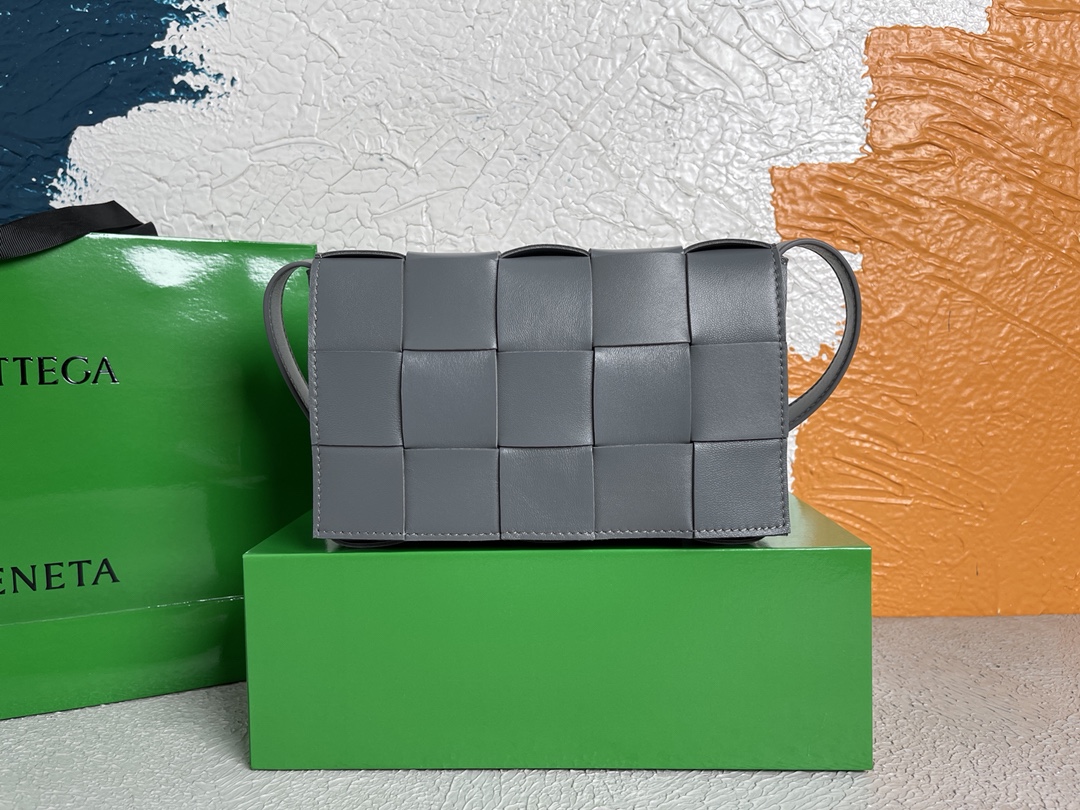 Bottega Veneta Cassette Thunder. For Women. Women's Bags 9.1in/23cm 578004VMAY11242 - Soul Replicas