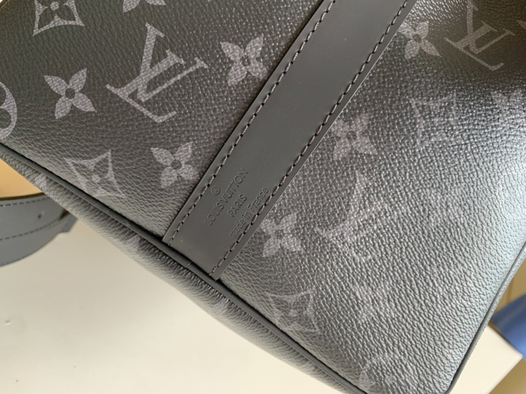 Louis Vuitton Keepall Bandouliere 45 Monogram Eclipse Canvas For Men. Men-s Bags. Travel Bags 17.7in/45cm LV M40569 - Soul Replicas