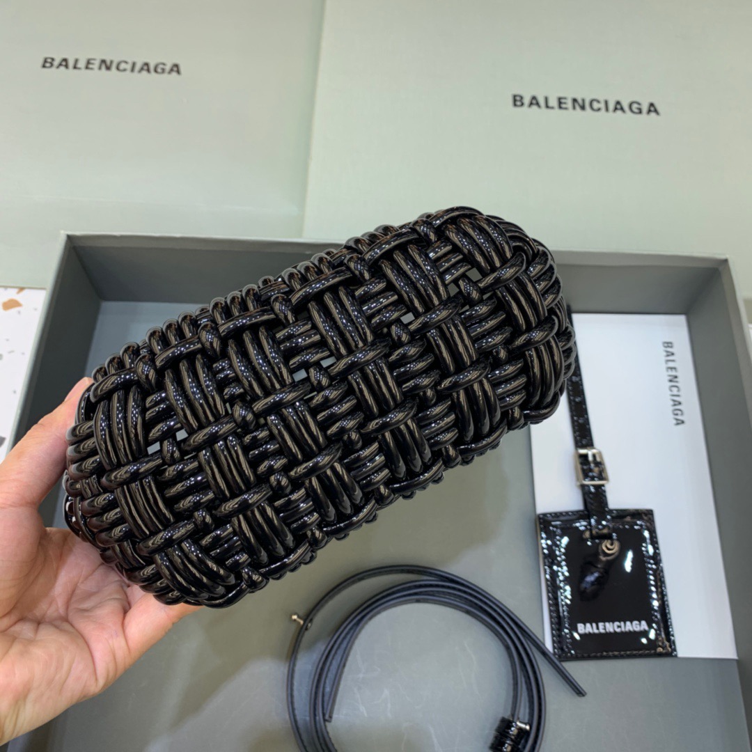 Balenciaga Bistro XS Basket With Strap In Black . For Women. Women-s Bags 16.1in/41cm 6713422IE2Y1000 - Soul Replicas