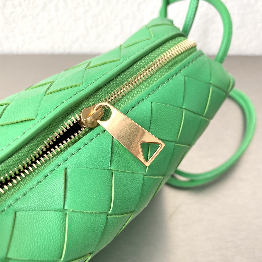 Bottega Veneta Mini Loop Camera Bag Green. For Women. Women's Bags 6.7in/17cm 680254V1G113722 - Soul Replicas