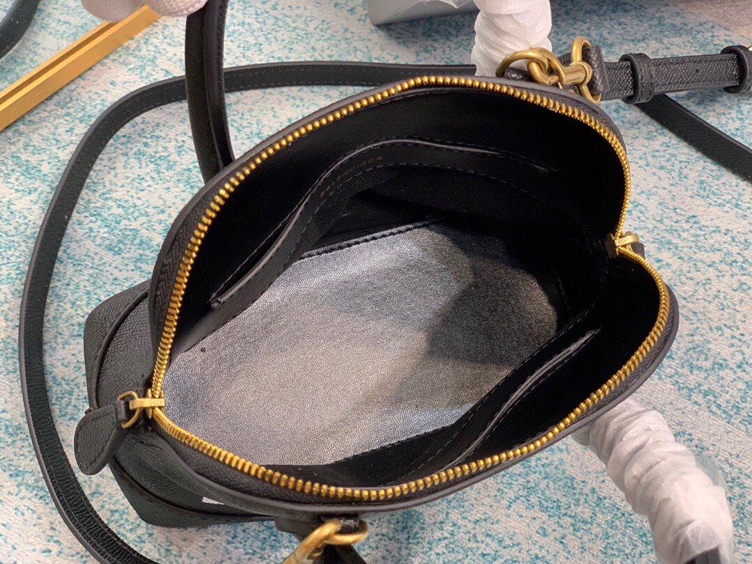 Balenciaga Ville Mini Handbag In Black. For Women. Women-s Bags 4.7in/12cm - Soul Replicas