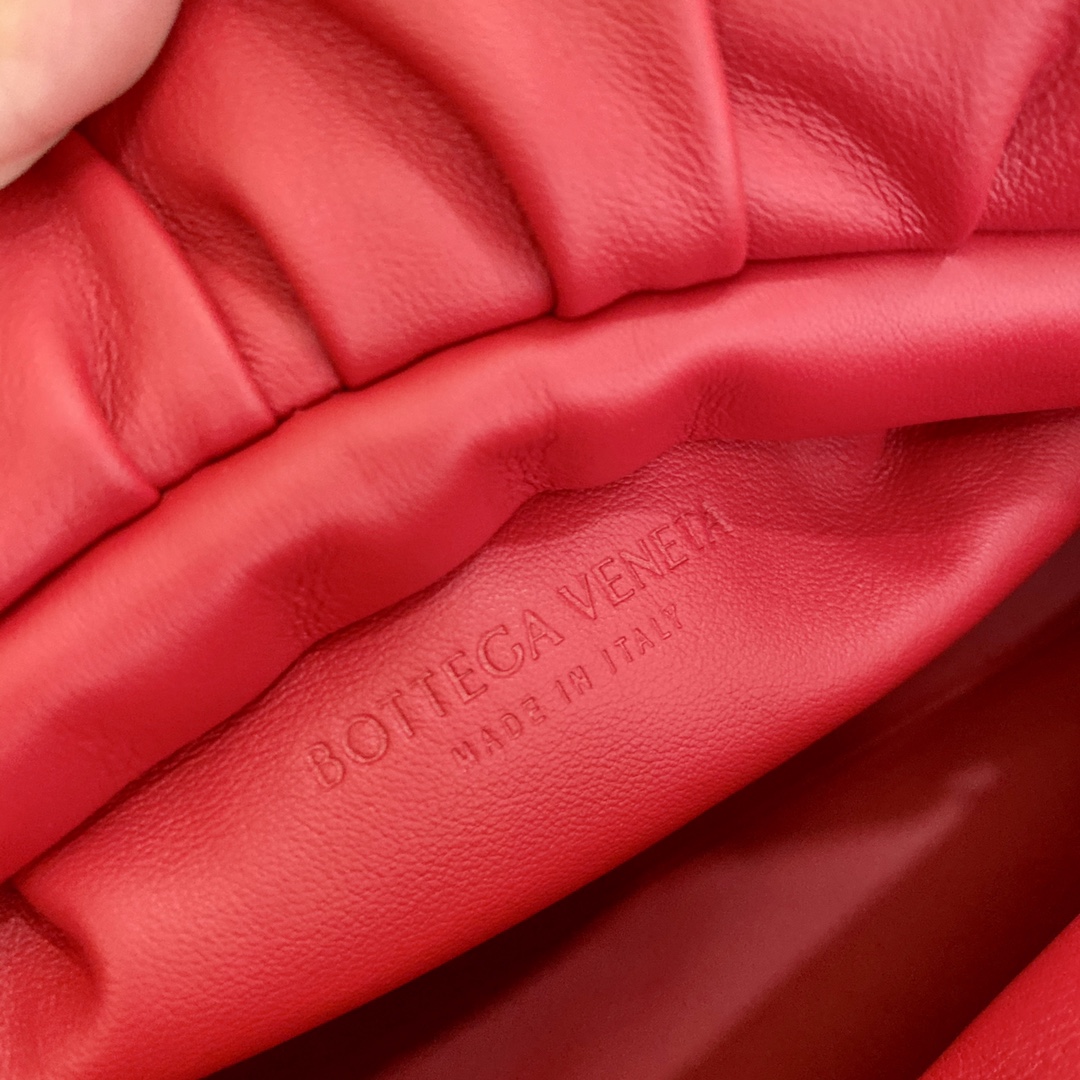 Bottega Veneta Chain Pouch Red. For Women. Women's Bags 12.2in/31cm - Soul Replicas