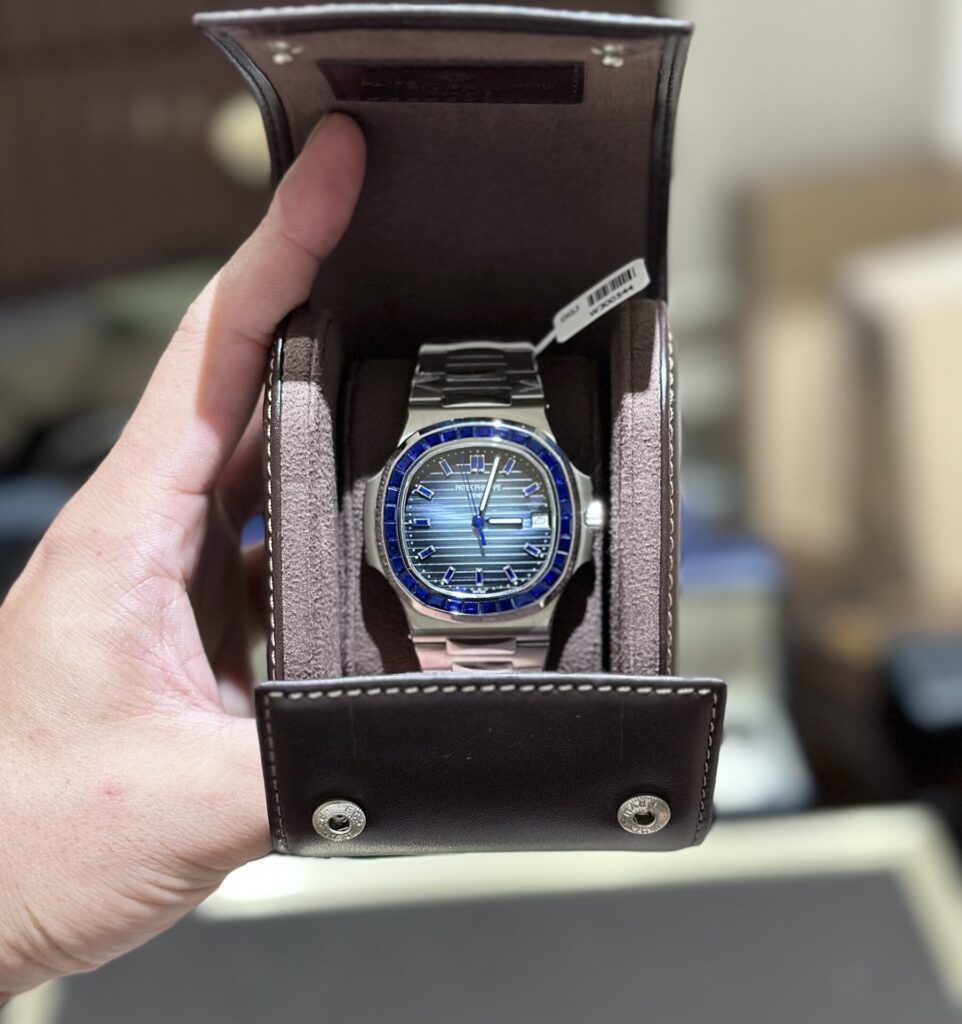 Patek Philippe Nautilus 5723 Replica Watches Custom Benzel Sapphire Blue 40mm - Soul Replicas