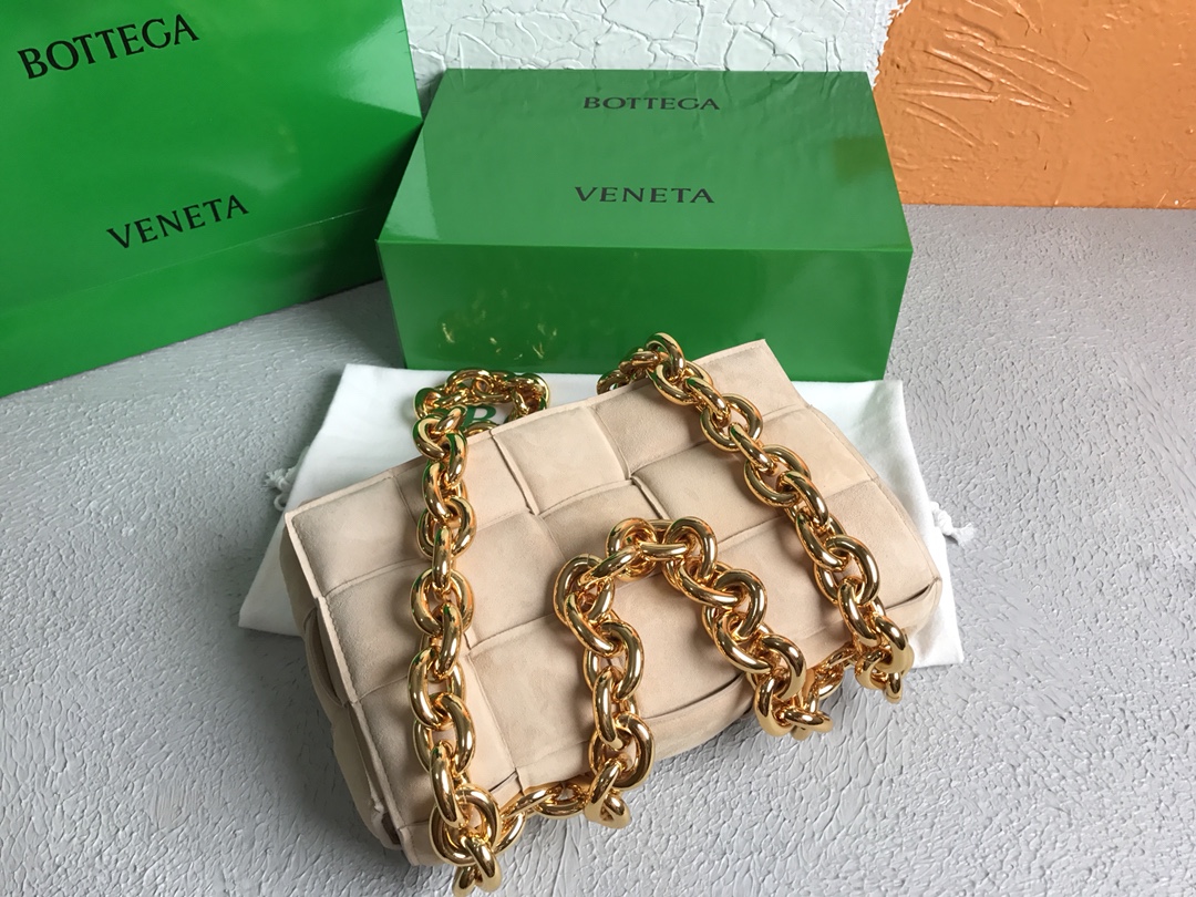 Bottega Veneta Chain Cassette Porridge. For Women. Women's Bags 10.2in/26cm 631421V04N09776 - Soul Replicas