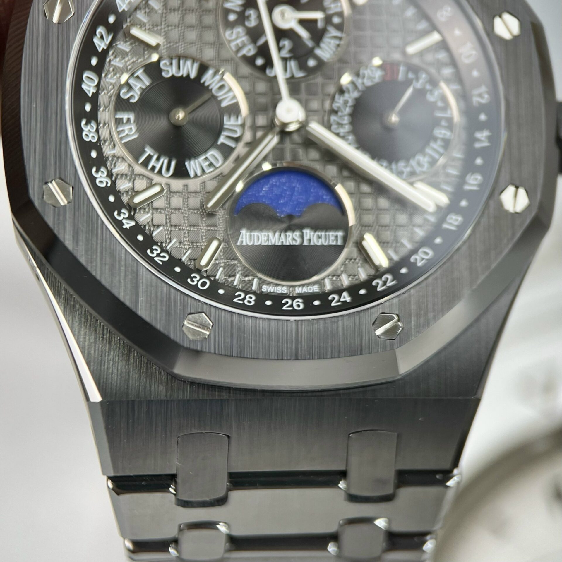 Audemars Piguet Royal Oak 26579CB Black Ceramic Replica Watch APS 41mm - Soul Replicas