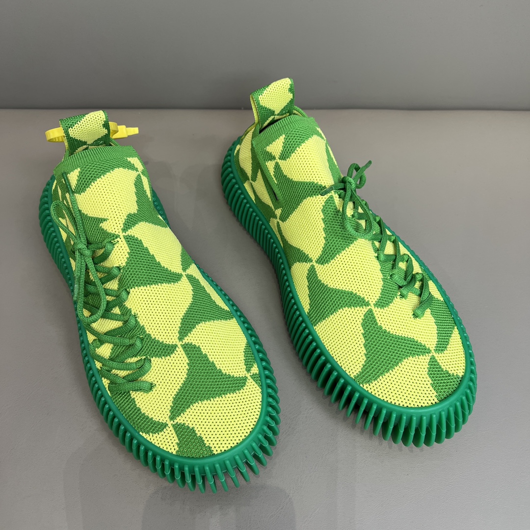 Bottega Veneta Men's Ripple Wavy Triangle Pattern Slip-On Tech Knit Sneakers Green And Yellow For Men 690112 - Soul Replicas