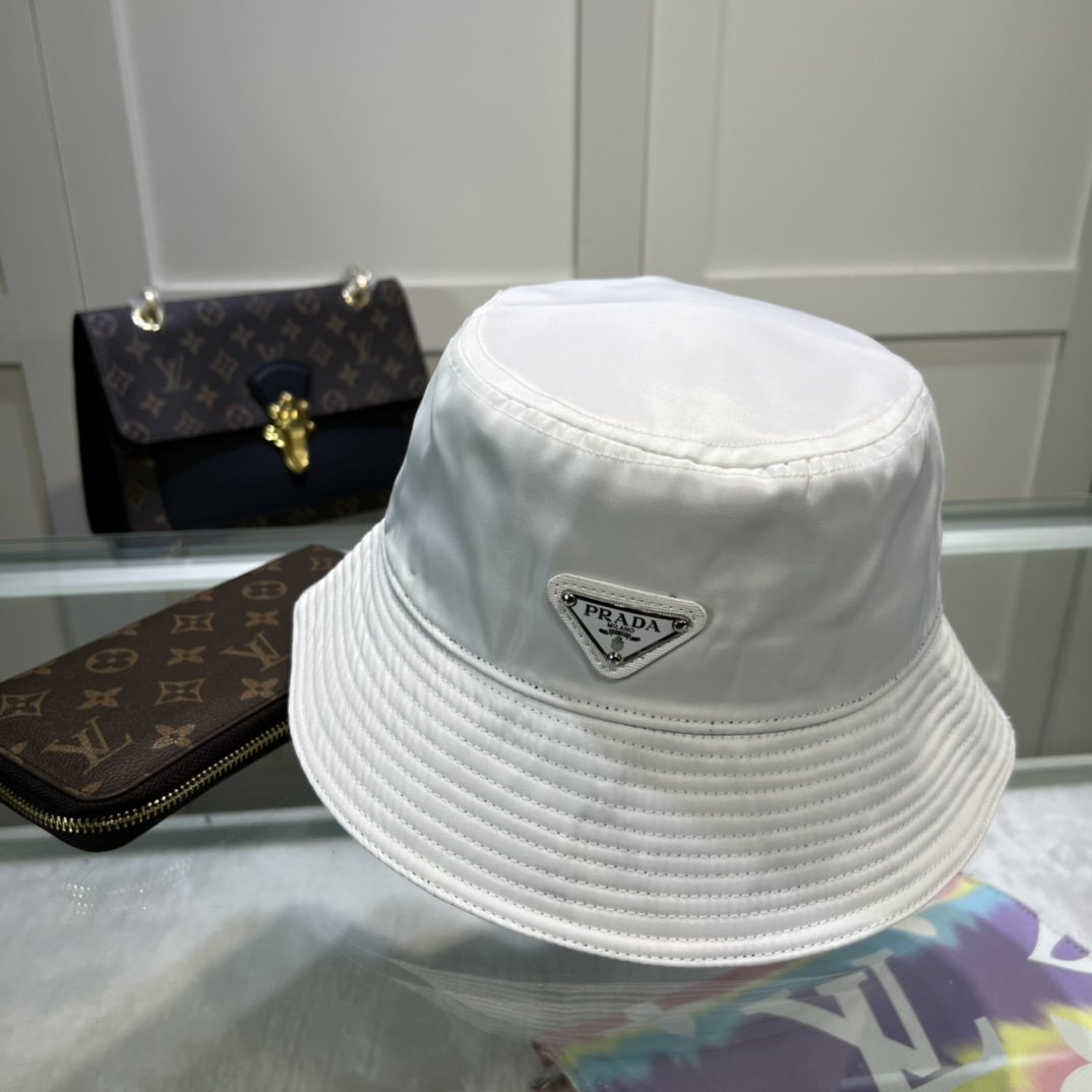 Prada Re-Nylon Bucket Hat White Prada Hat 1HC137_2DMI_F0009 - Soul Replicas