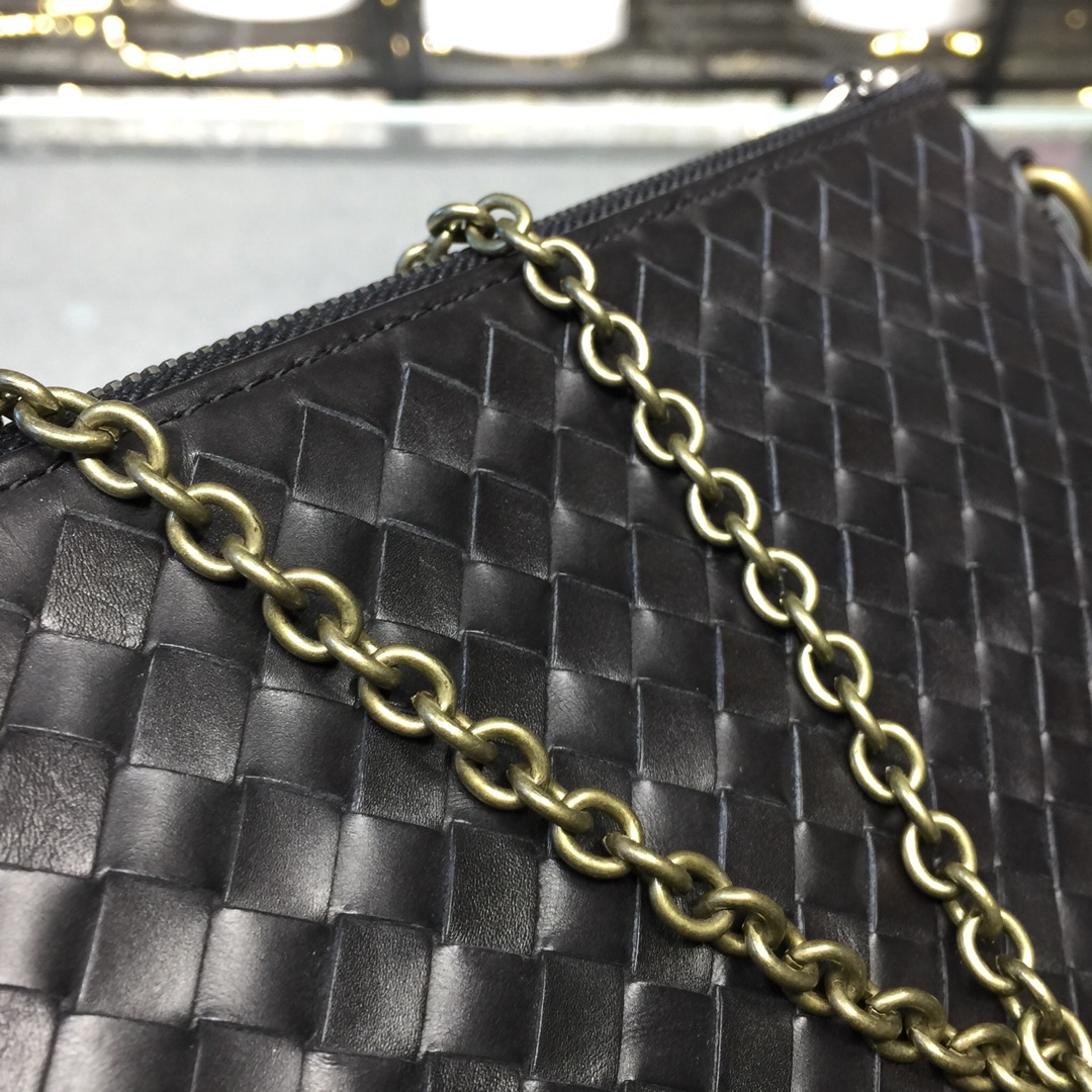 Bottega Veneta Chain Shoulder Bag Black. For Women. Women's Bags 9.6in/24.5cm - Soul Replicas