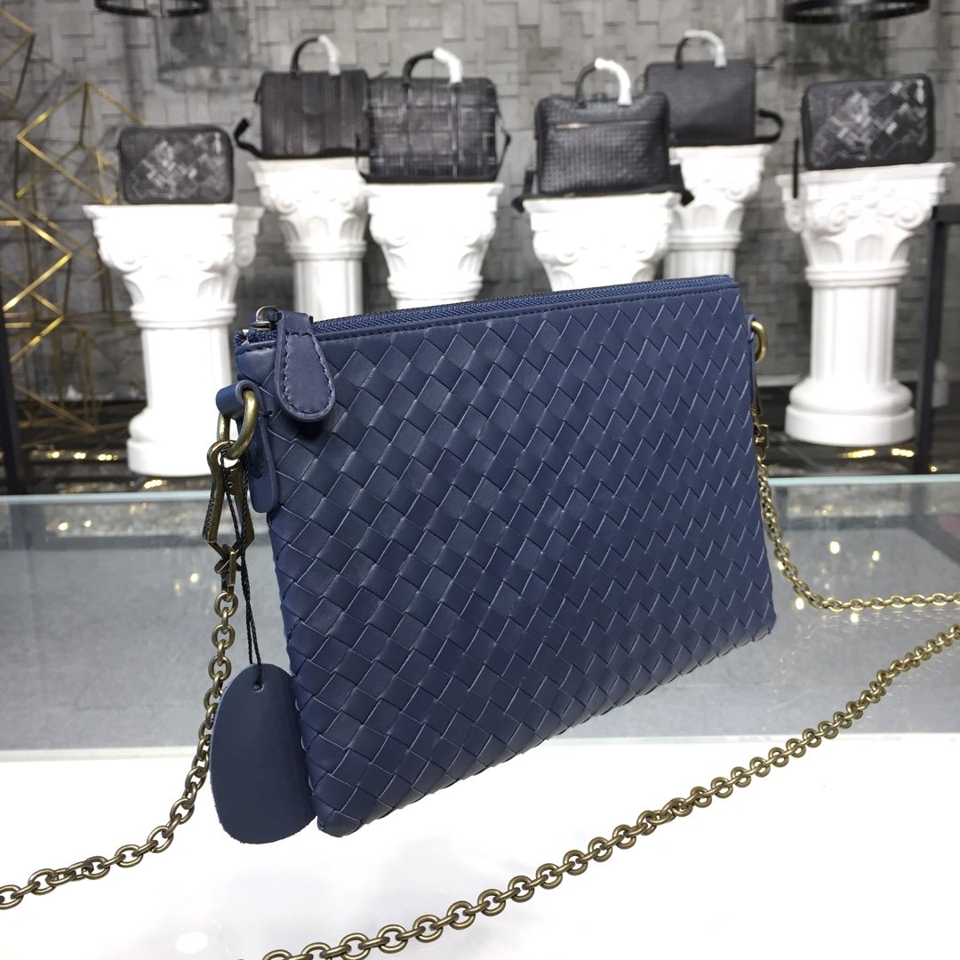 Bottega Veneta Chain Shoulder Bag Blue. For Women. Women's Bags 9.6in/24.5cm - Soul Replicas
