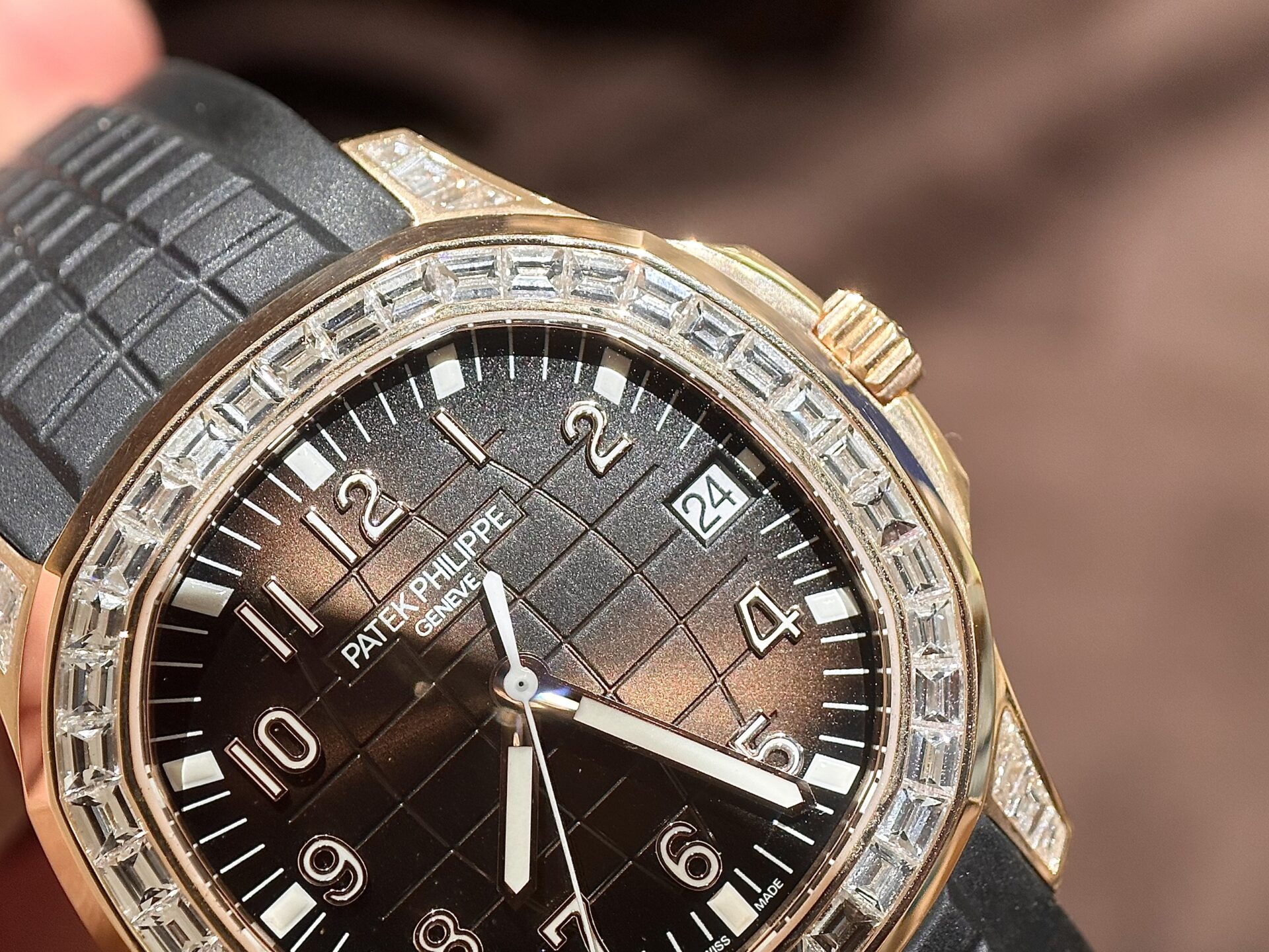 Patek Philippe Aquanaut 5167R Replica Watch 18K Solid Gold Natural Diamond 40mm - Soul Replicas