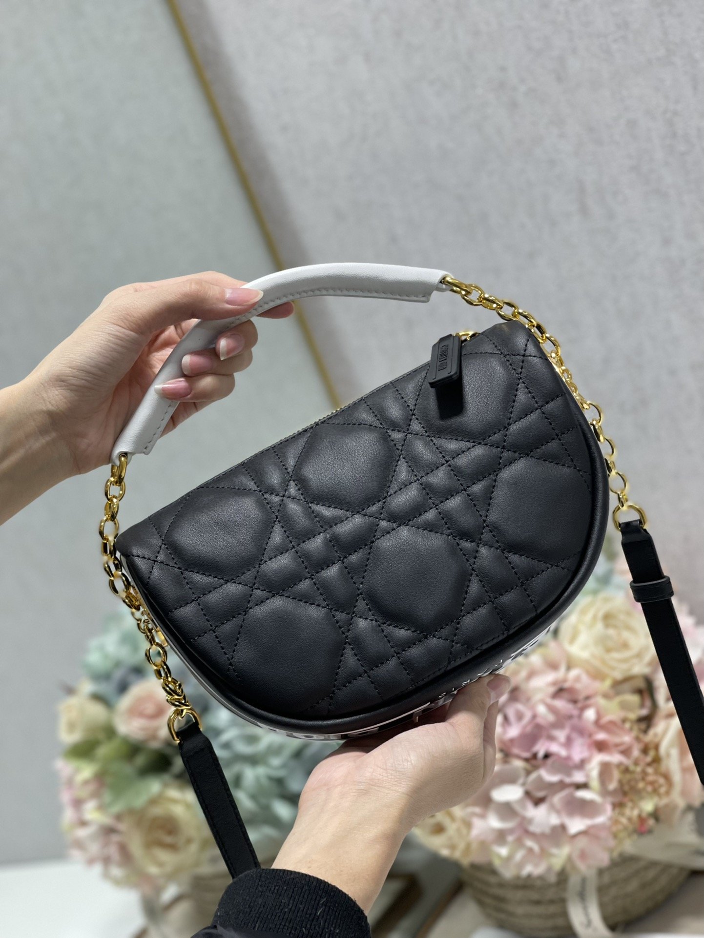 Christian Dior Small Dior Vibe Hobo Bag Black Cannage. Black. For Women Women-s Handbags. Crossbody Bags. 20cm CD M7200ONOA_M911 - Soul Replicas