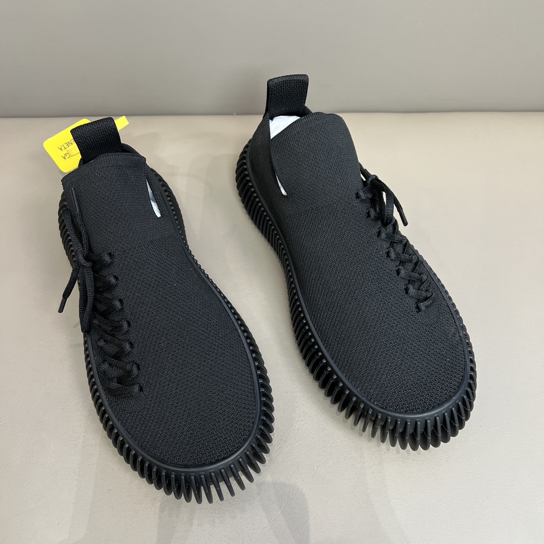 Bottega Veneta Men's Ripple Slip-On Tech Knit Sneakers Black For Men 690112 - Soul Replicas