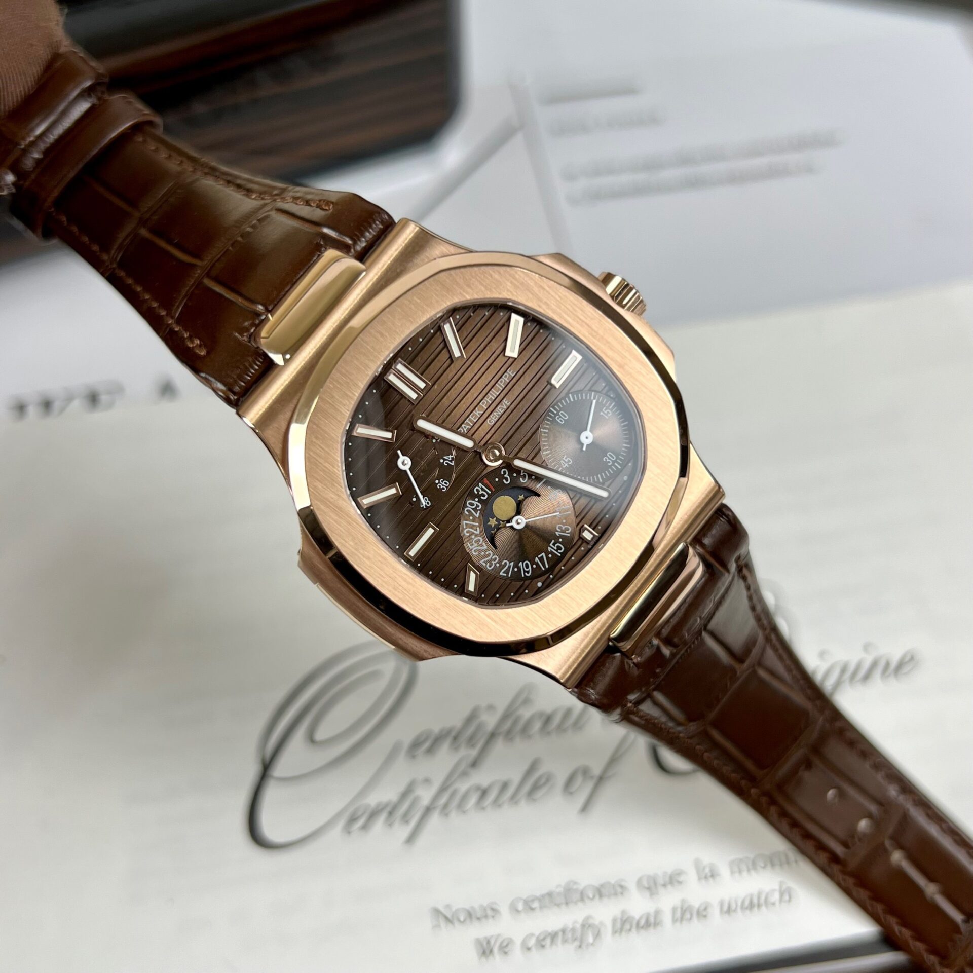 Patek Philippe Replica Watch Nautilus 5712R Chocolate Dial Gold Wrapped 40mm - Soul Replicas
