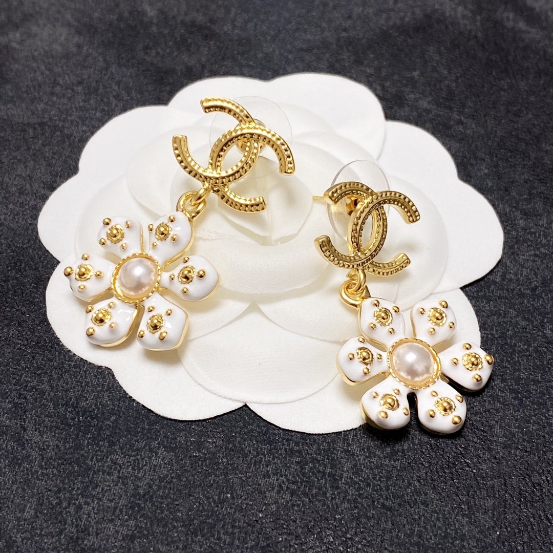 Chanel Earrings - Soul Replicas