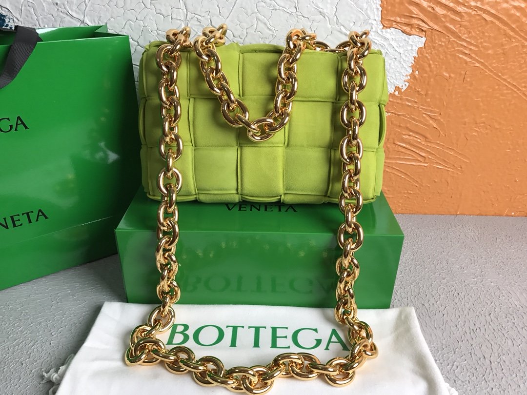 Bottega Veneta Chain Cassette Kiwi. For Women. Women's Bags 10.2in/26cm 631421V04N03520 - Soul Replicas