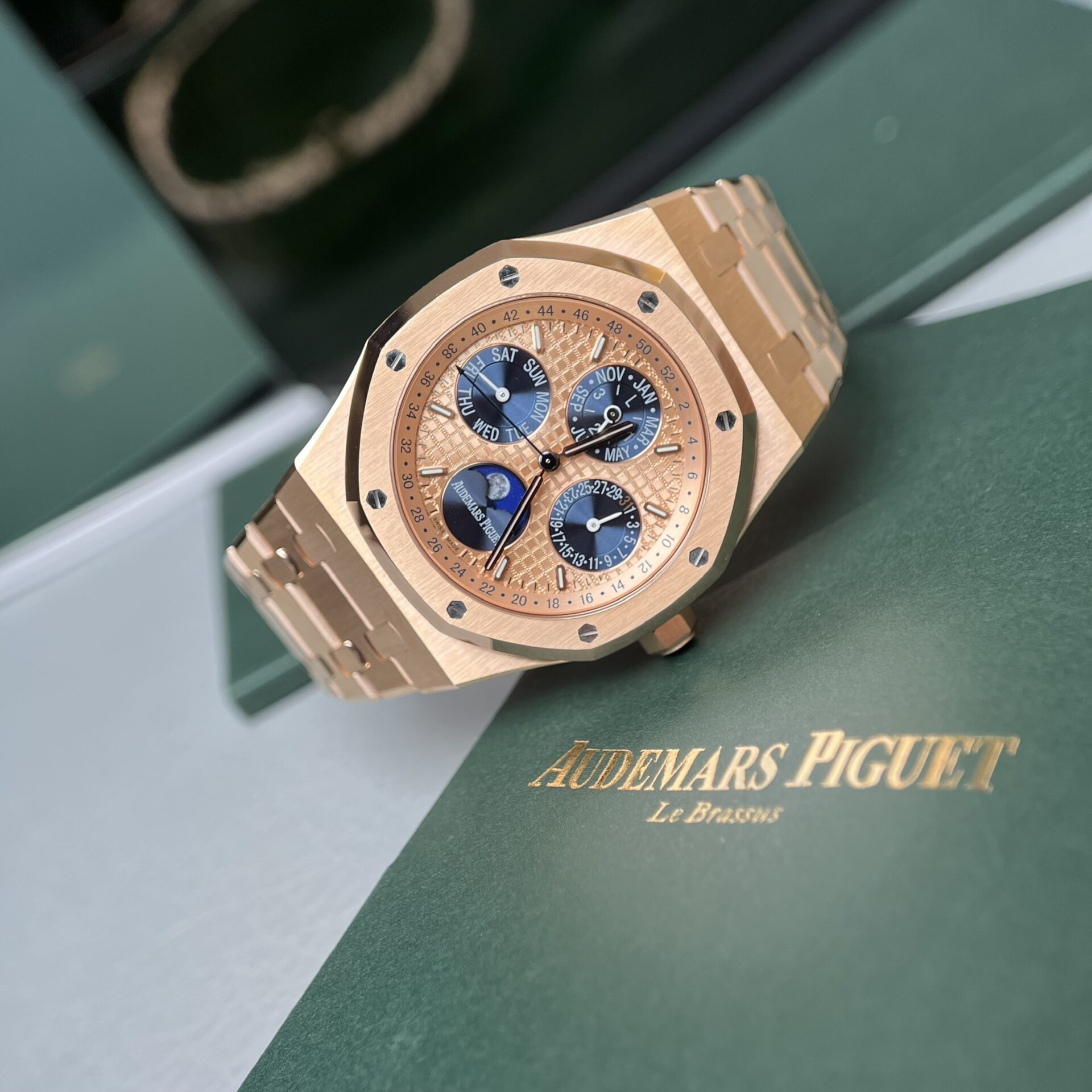 Audemars Piguet Replica Watch Royal Oak Perpetual Calendar 26574 Rose Gold 41mm - Soul Replicas